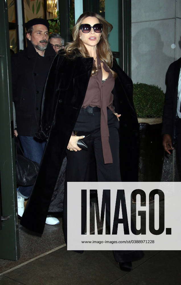 Sofia Vergara leaving to The Kelly Clarkson Show to talk about her ...