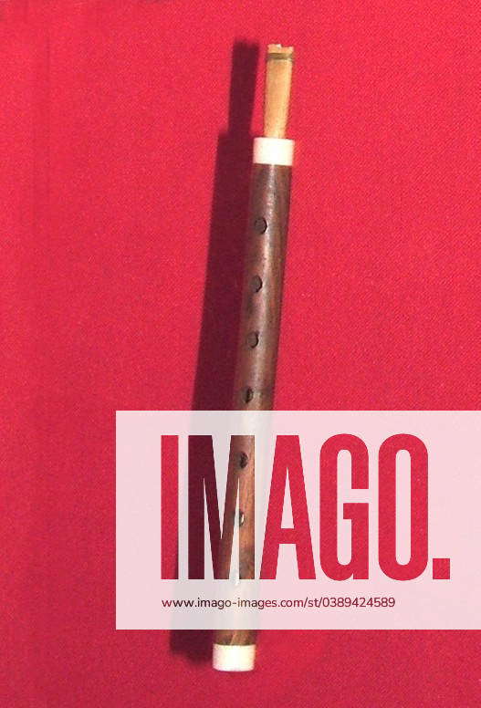 Guanzi (ç®¡a­ ) Chinese 19th century This doublereed pipe is most