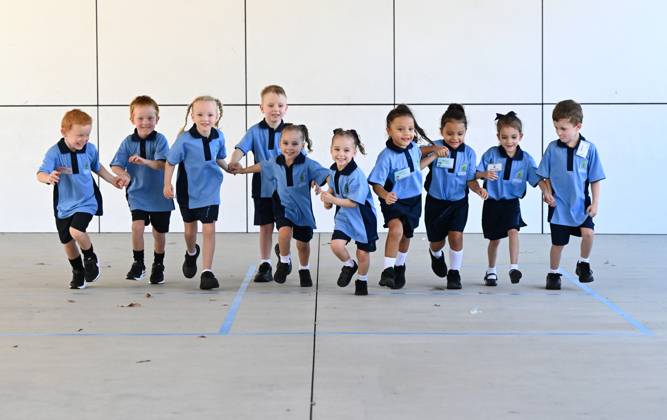 QLD BACK TO SCHOOL, Ormeau State Schools five sets of twins starting in ...