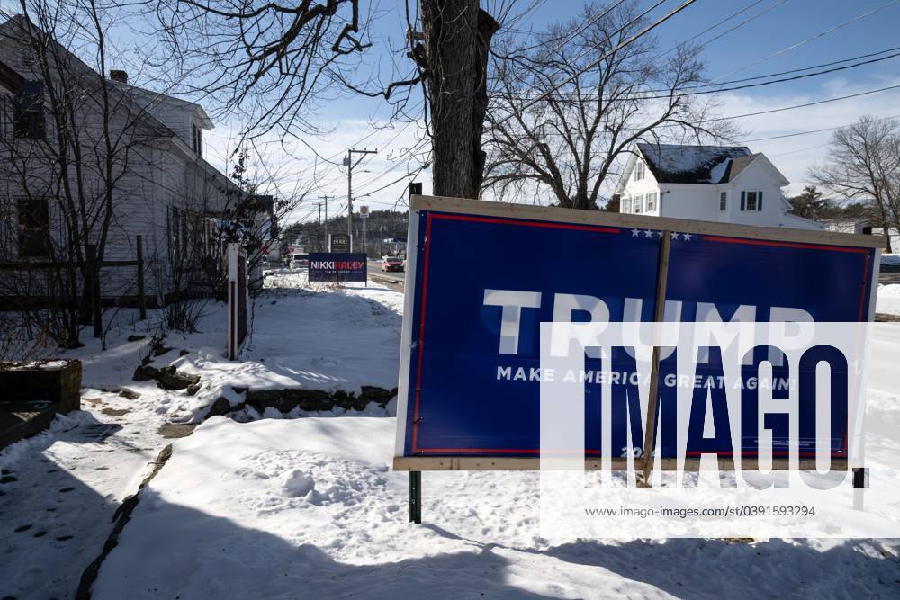 January 22, 2024, Derry, New Hampshire, USA: Yard signs are seen across ...