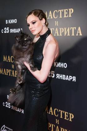 23.01.2024. Russia. Moscow. Actress Isabelle Eidlen and Kesha the cat ...