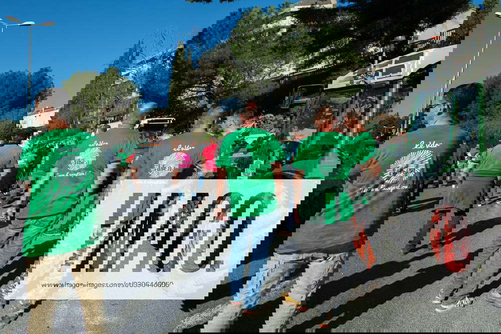 Farmers Protest Toulon Angry farmers demonstrate outside the prefecture in Toulon, south of