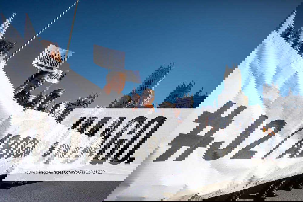 Demonstration of lawyers and attorneys in Madrid, Spain 03 Jan 2024 A