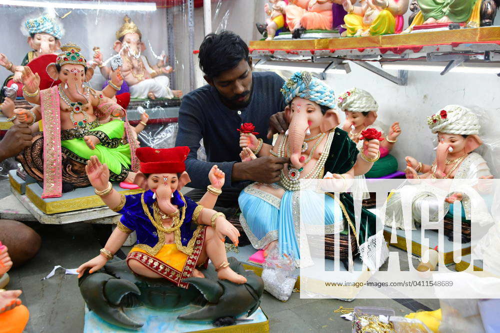 Mumbai India February 4 An Artist Giving Final Touch To Idol Ganesh At Ghadigaonkar Ganesh 7779