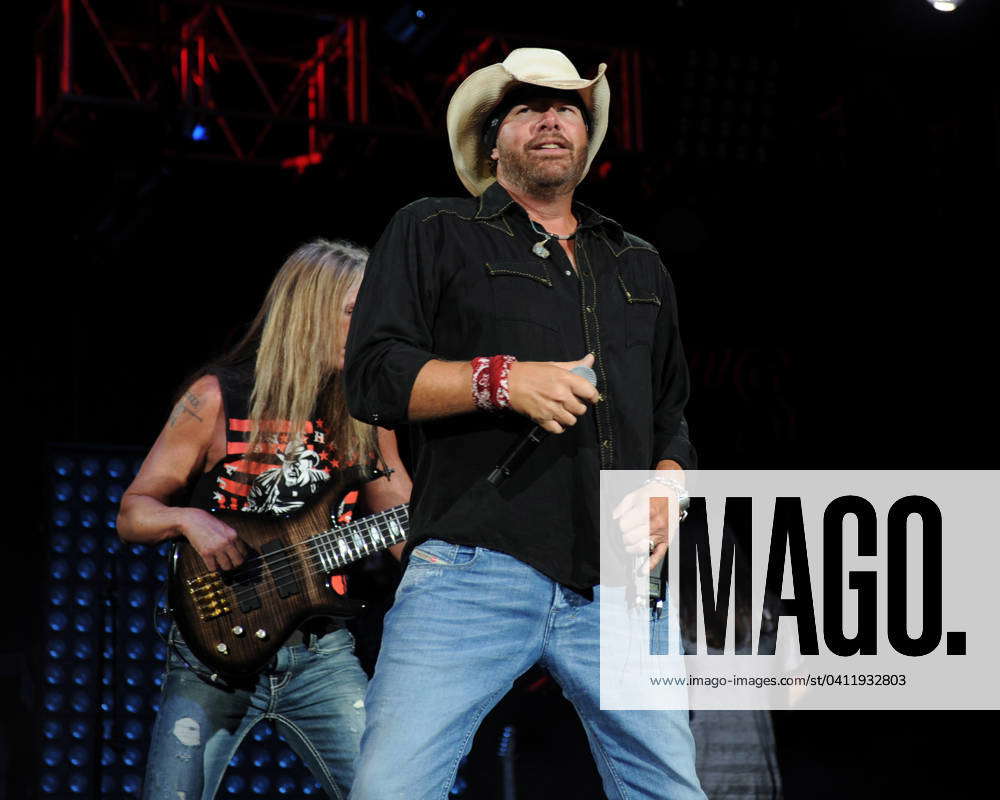 **FILE PHOTO** Toby Keith Has Passed Away. HARTFORD CT - SEPTEMBER 20 ...