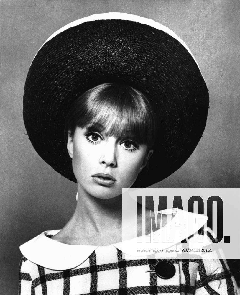 Pattie Boyd on April 6, 1965 (b w photo) 1641893 Pattie Boyd on April 6 ...