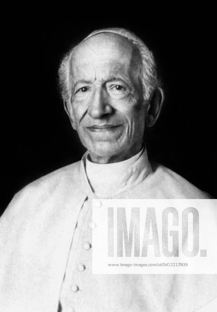 Pope Leo XIII, c.1900 (b w photo) 1683968 pope Leo XIII, c.1900 (b w ...