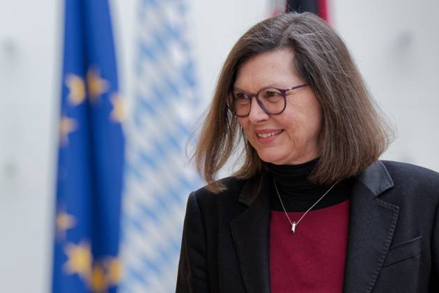 Ilse Aigner, CSU 10 Plenary Session of the Bavarian State Parliament ...