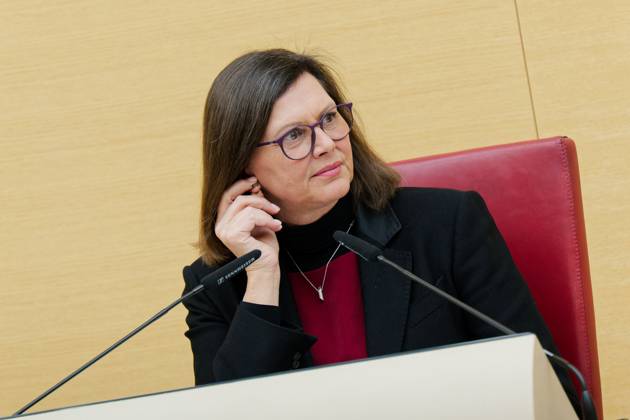 Ilse Aigner, CSU 10 Plenary Session of the Bavarian State Parliament ...