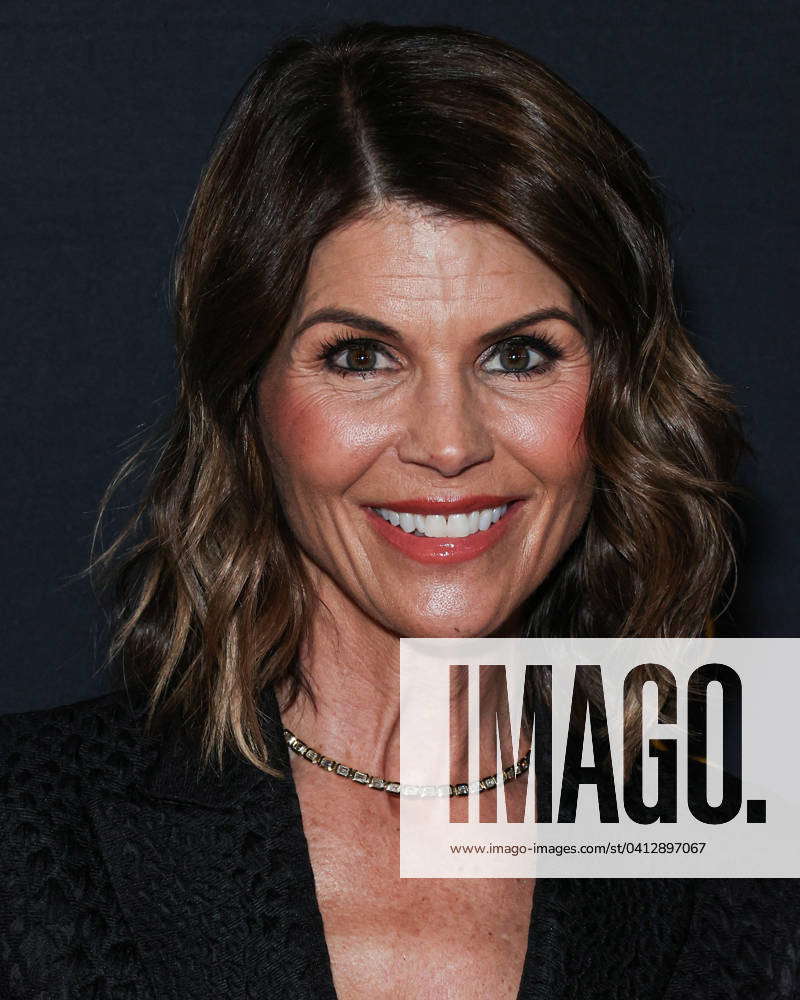 31st Annual Movieguide Awards Gala - LA Lori Loughlin arrives at the ...