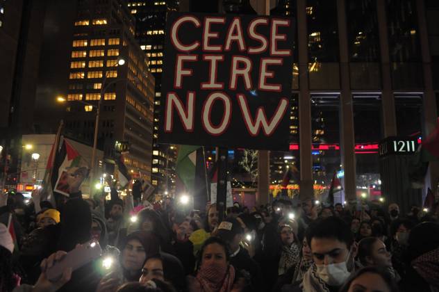 Cell Phones At Rnc Rally New York City, United States: Pro-Palestine demonstrators chant slogans ...