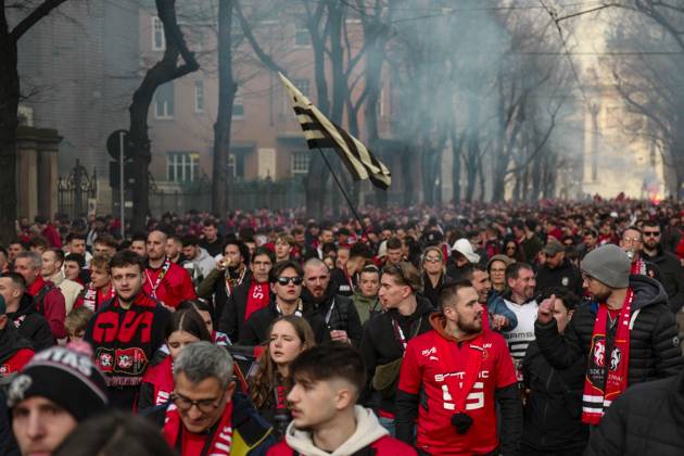 Milan - Rennes fans at the Arco della Pace. Milan - Rennes fans at the ...