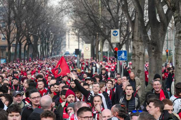 Milan - Rennes fans at the Arco della Pace. Milan - Rennes fans at the ...