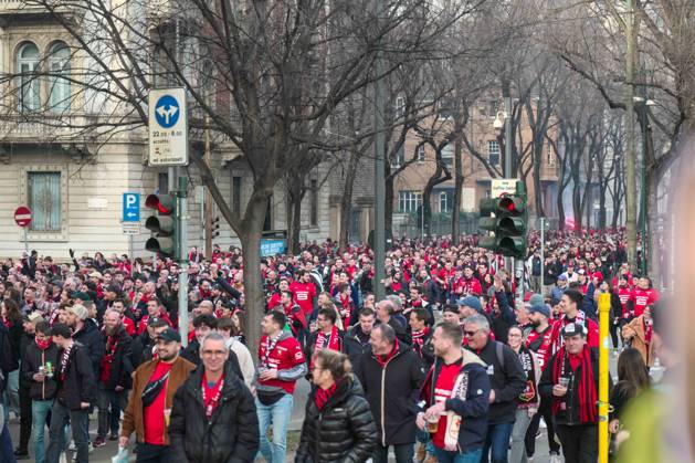 Milan - Rennes fans at the Arco della Pace. Milan - Rennes fans at the ...