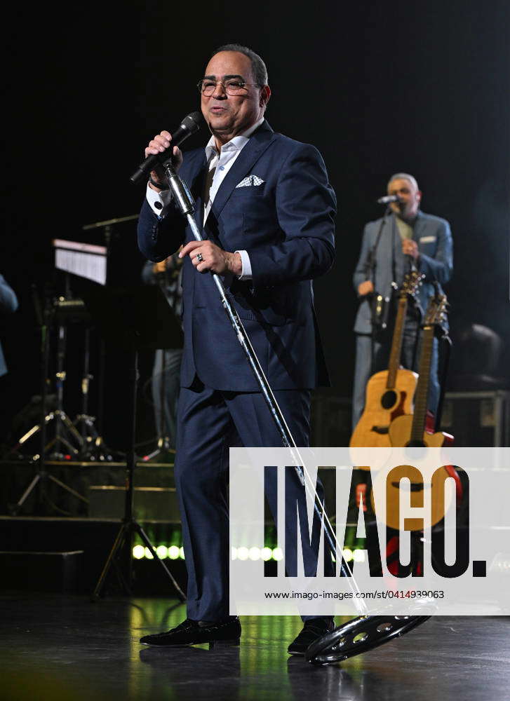 Gilberto Santa Rosa Performs During The Autentico Tour At Hard Rock 