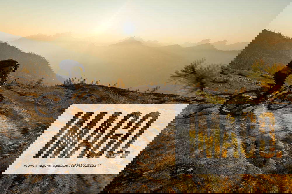 North Cascade Mountain Biking in PNW During Fall Colors Bellingham