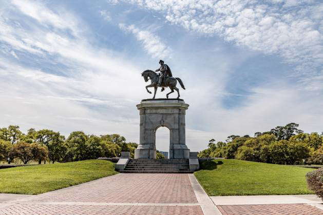 Bronze sculpture of General Sam Houston at the entrance to Hermann Park ...