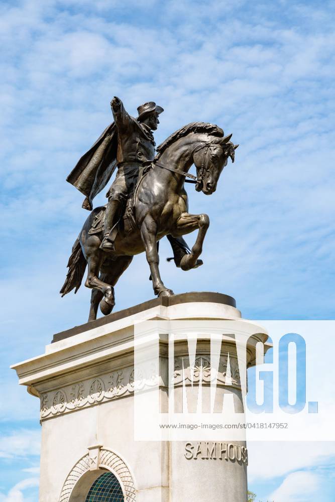 Bronze sculpture of General Sam Houston at the entrance to Hermann Park ...