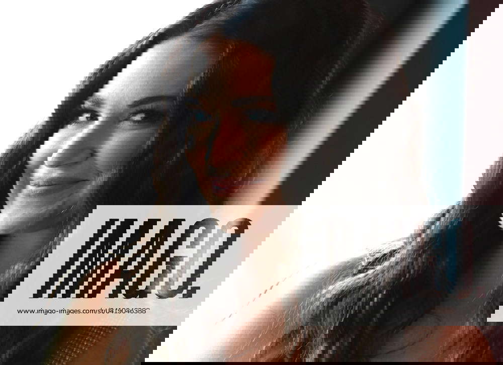 Country singer Hannah Ellis at C2C 2024 in Berlin Performance at the