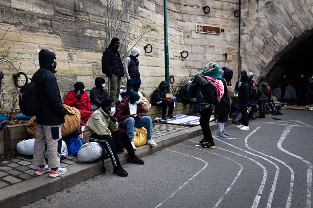 Migrant camp evictions in Paris, France - 06 Mar 2024 A group of ...