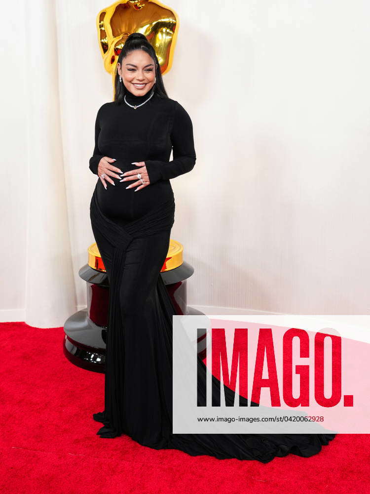 CA: The 96th Academy Awards Vanessa Hudgens walking on the red carpet ...