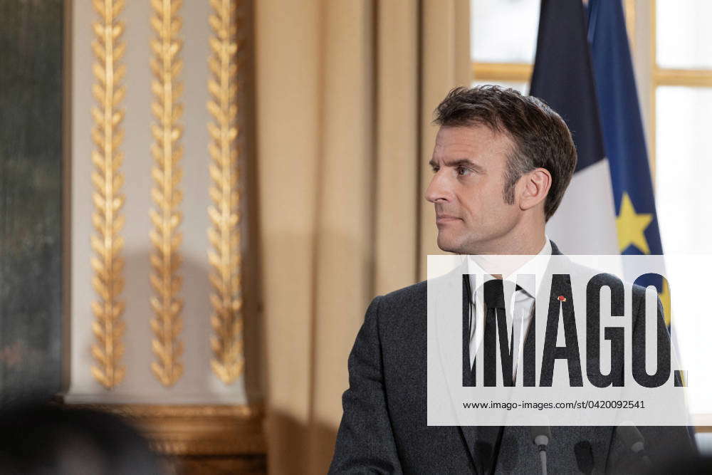 Le PrÃ Sident De La RÃ Publique Francaise, Emmanuel Macron Et Le ...