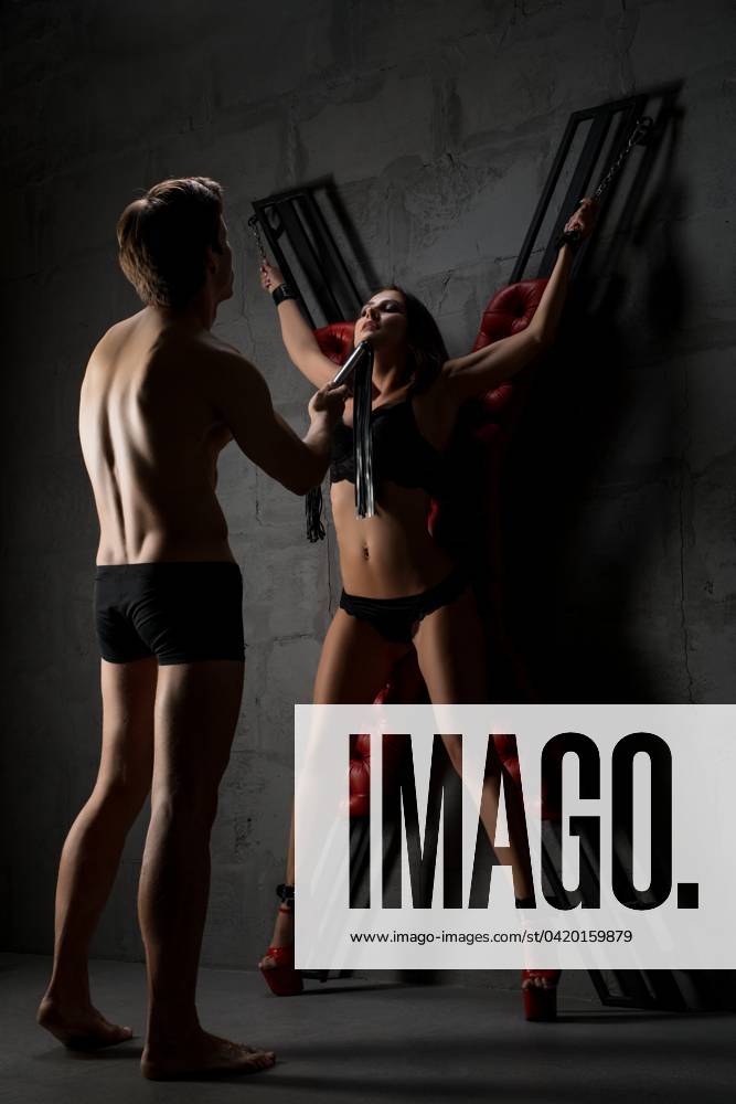 Xotinimning dugonasi bilan jinsiy aloqa video Dominika modeli fotosurati