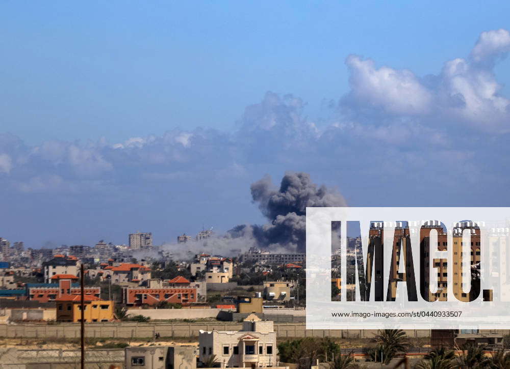 Palestinian Israel Conflict Aid Smoke is rising following an Israeli ...