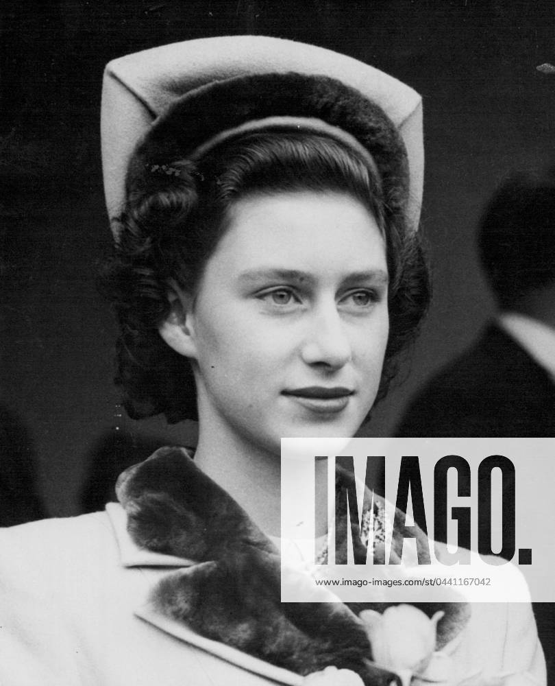 Princess Margaret s 18th Birthday - A happy portrait of Princess ...