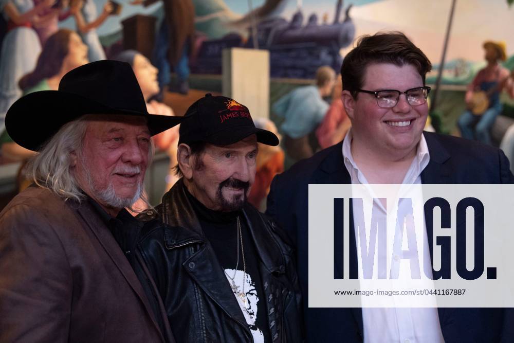 Syndication: The Tennessean John Anderson, James Burton and Stelen ...