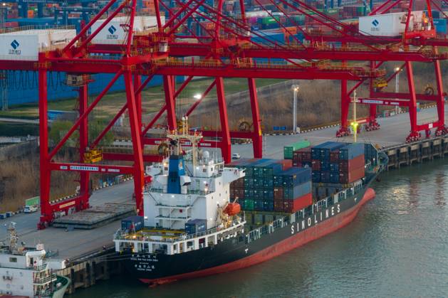 Nanjing Port Cargo ships are docking at the container terminal of ...