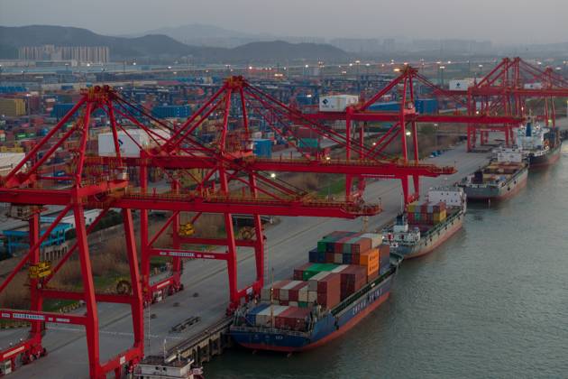 Nanjing Port Cargo ships are docking at the container terminal of ...