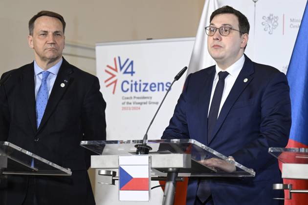 Polish Foreign Affairs Minister Radoslaw Sikorski Speaks During The ...