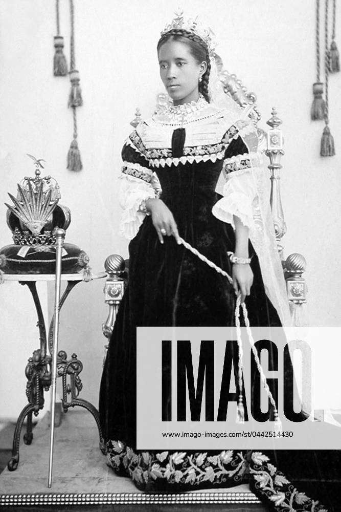 Madagascar: Queen Ranavalona III (r. 1883-1897) with royal sceptre ...