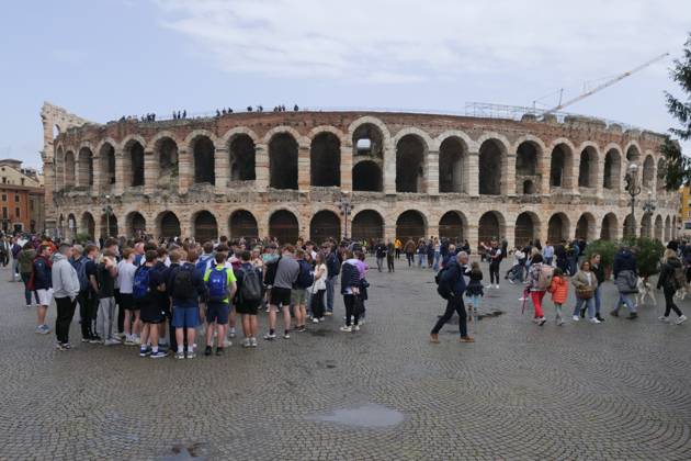 Boom of tourists in Verona on Easter day, the city of Romeo and Juliet ...