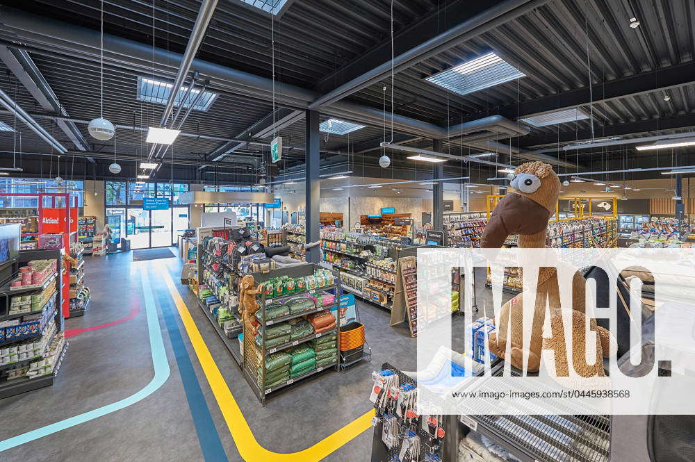 Sales area pet supplies retail store REWE Kai Prochazka oHG I