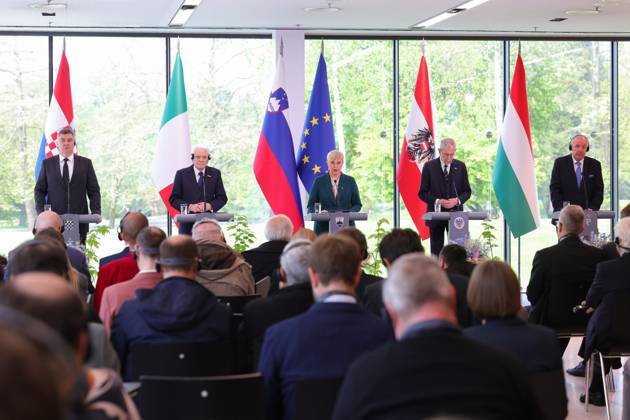 Presidents of Austria, Hungary, Croatia and Italy visit Slovenia - 22 ...