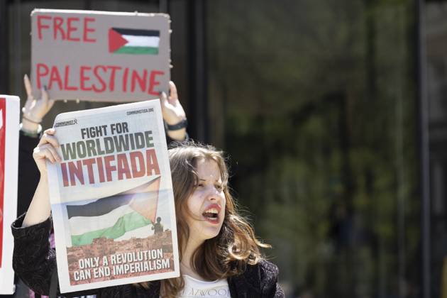 Student Intifada New York, New York, USA: Students at a rally in solidarity with ...