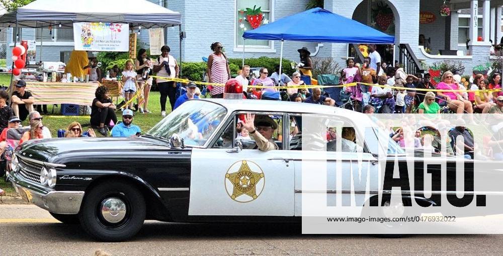 Syndication: The Tennessean The Mayberry Sheriff s car participated in ...