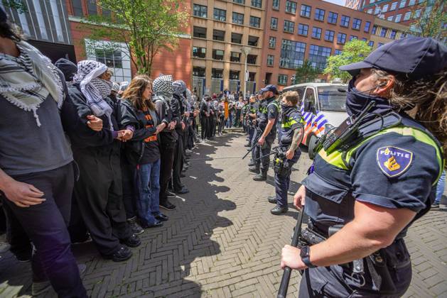 Police break up Palestinian protest in The Hague - 06 Jun 2024 Police ...