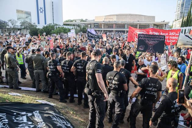 Joint Jewish-Arab protest against the war in Tel Aviv - 08 Jun 2024 ...