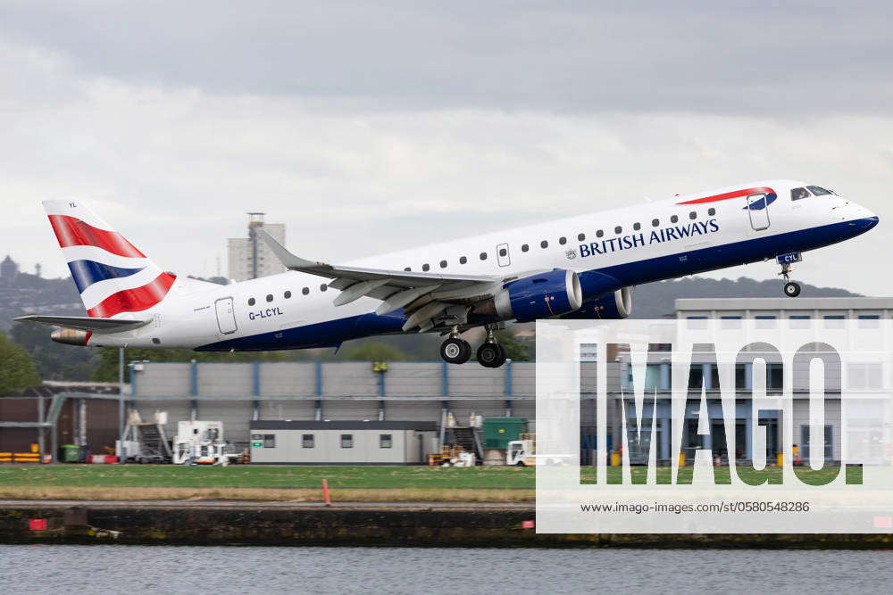 Aircraft And Airline Stock A British Airways Cityflyer Embraer E190 is ...