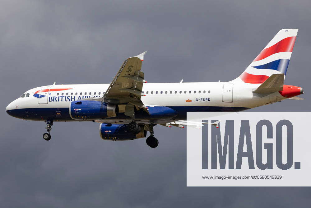 Aircraft And Airline Stock A British Airways Airbus A319 is being at ...