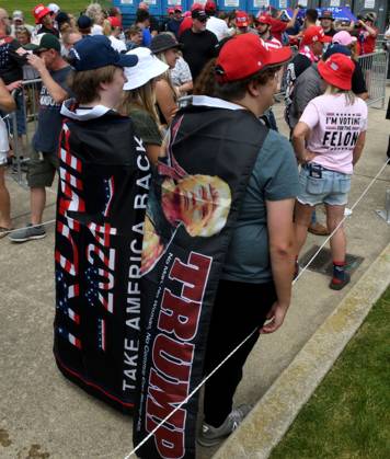 Racine, Wisconsin, USA: Supporters of presumptive Republican ...