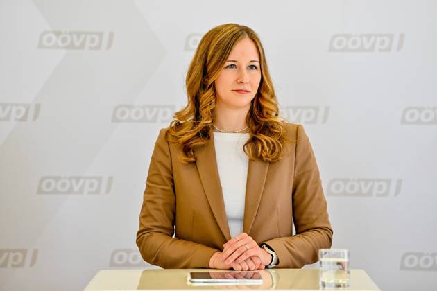 Press conference OeVP Upper Austria, OOeVP candidate team for the ...