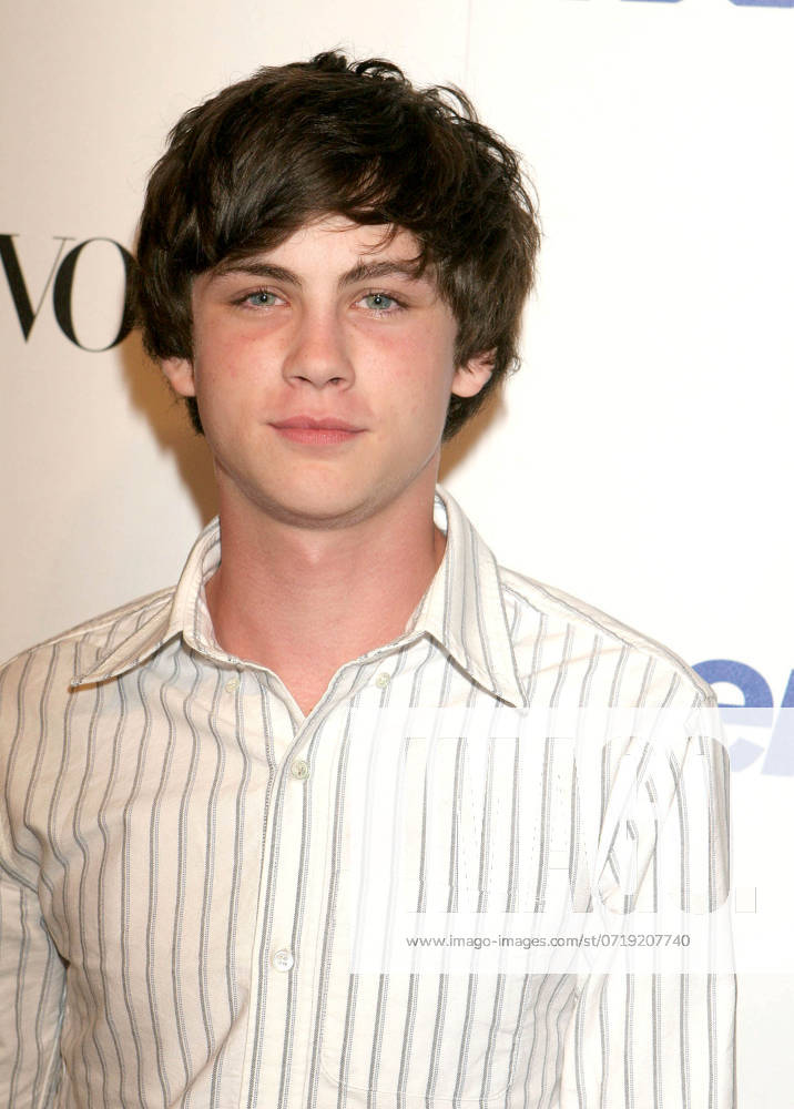 Logan Lerman Fotoshooting Teen Vogue Logan Lerman Winter By ECK912 On
