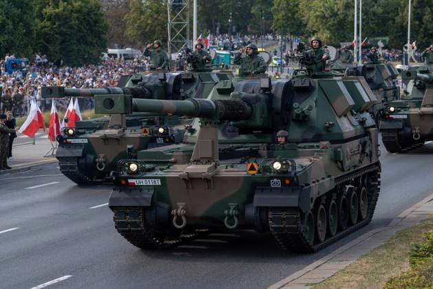 Military parade in Warsaw, Poland - 15 Aug 2024 Polish servicemen ...