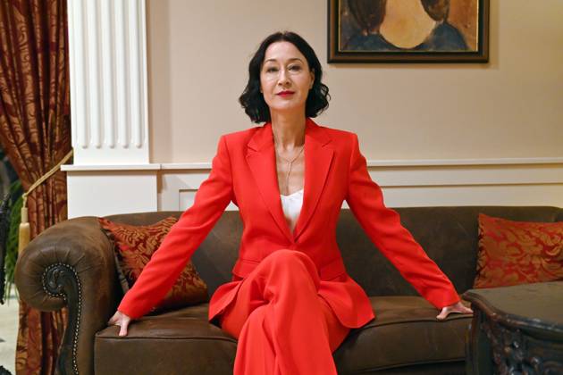 Krista BIRKNER actress is Sophia Wagner single picture, cropped single  motif half figure, half