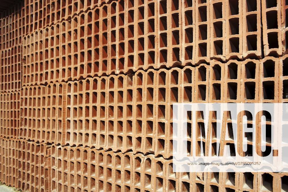 Bauziegel gestapeltes Muster aus rotem Ton Construction bricks stacked ...