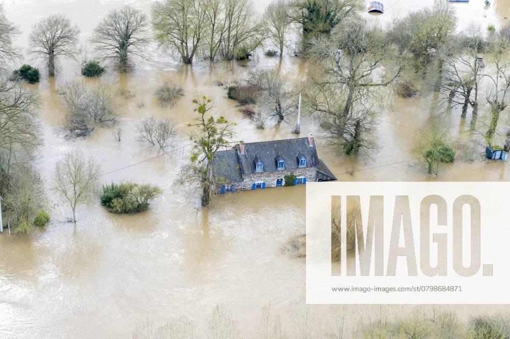 Flooding in Western France PHOTOPQR OUEST FRANCE Mathieu Pattier GUIPRY ...